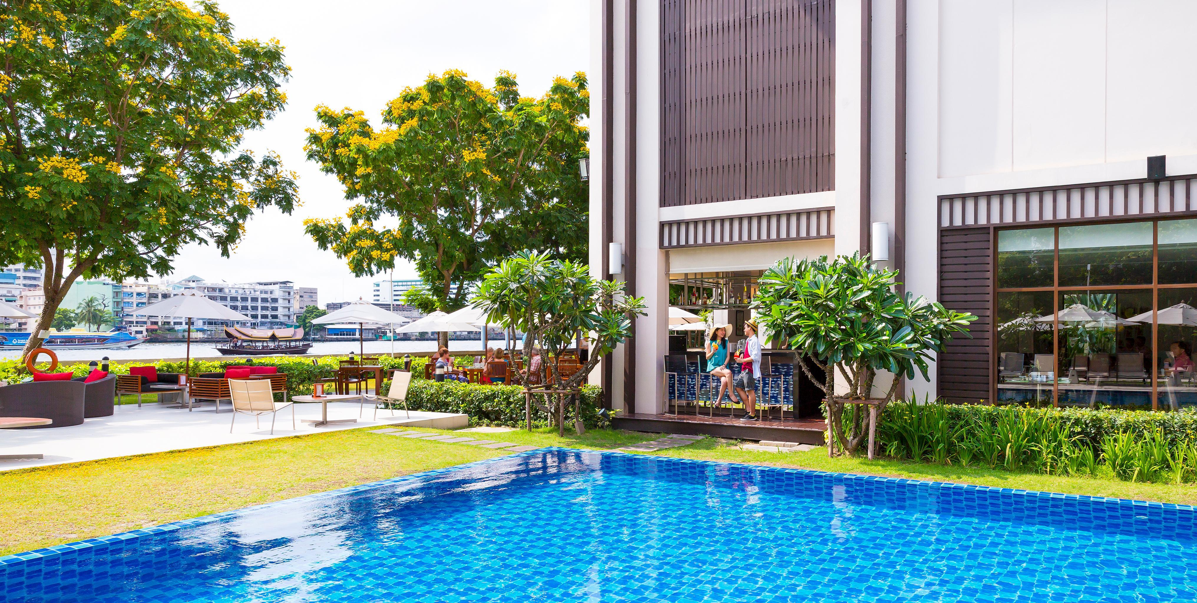 Khách sạn Ibis Riverside 3*