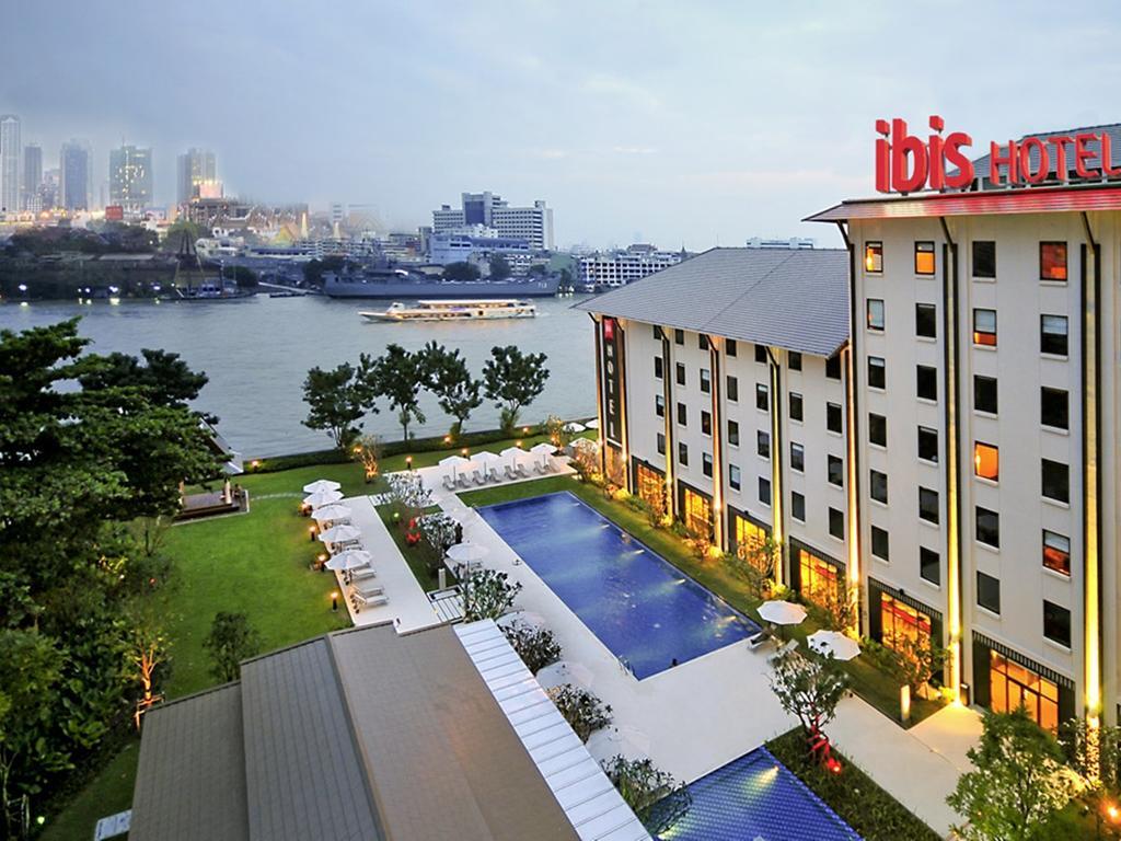 Khách sạn Ibis Riverside 3*